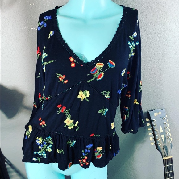 🖤 Anthropologie Black Boho Hippie Floral BELL SLEEVE Blouse top - Picture 4 of 8